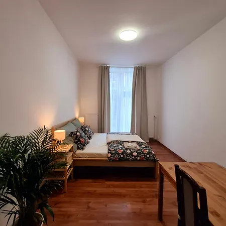 Center - Mestansky Dum Minoritska I Brno