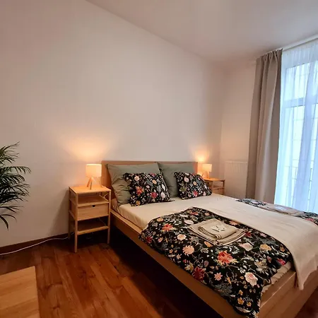 Center - Měšťanský Dům Minoritská Appartamento