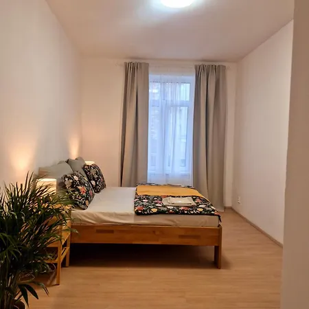 Center - Měšťanský Dům Minoritská * Brno
