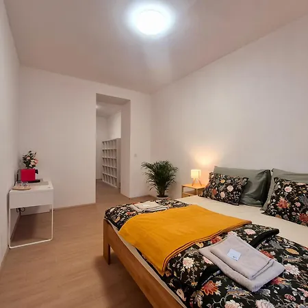 Center - Měšťanský Dům Minoritská Appartamento *