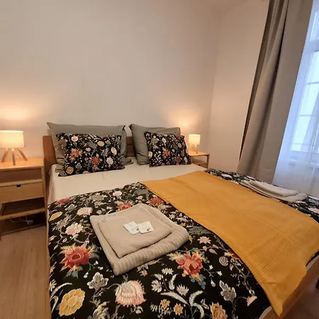 Center - Měšťanský Dům Minoritská Appartamento