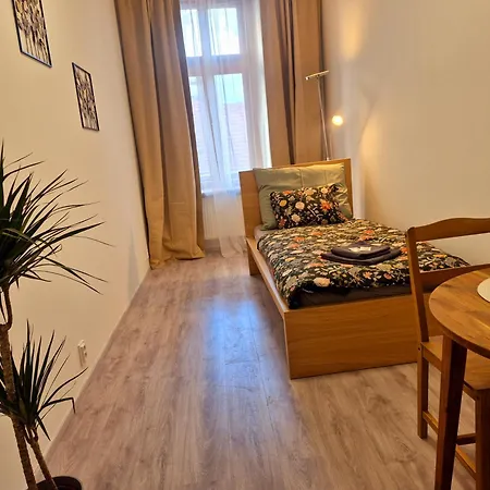Center - Mestansky Dum Minoritska Apartman *