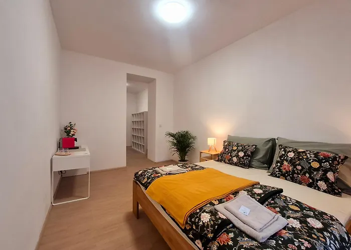 Center - Mestansky Dum Minoritska Apartman *